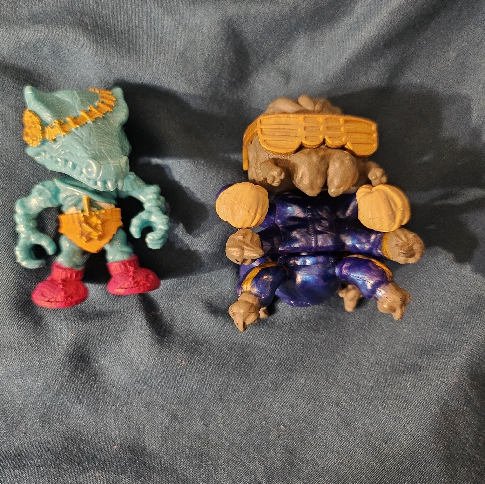 Treasure X‎ Monster Mini Action Figures Gold ~ Lot of 2
